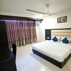 Hotel Suryansh **